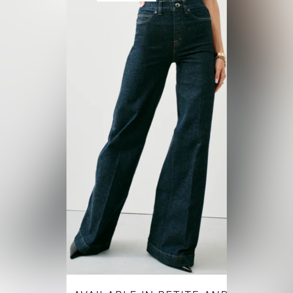 SPANXshape™ EveryWear
Wide Leg Jeans